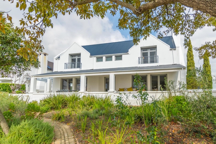 To Let 5 Bedroom Property for Rent in De Zalze Winelands Golf Estate Western Cape